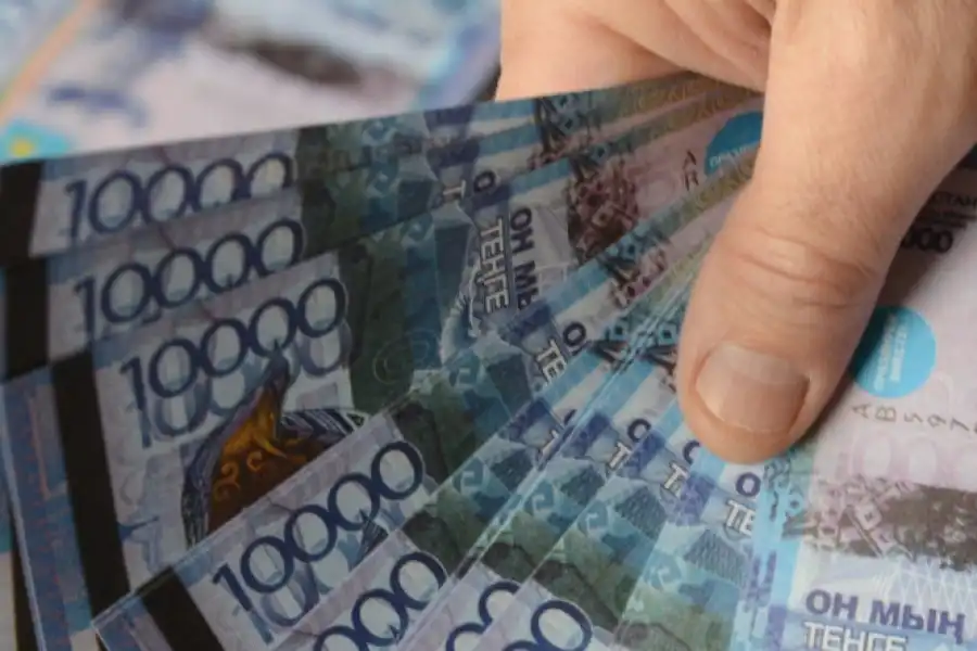 Токаев поручил проиндексировать пенсии и пособия в Казахстане 