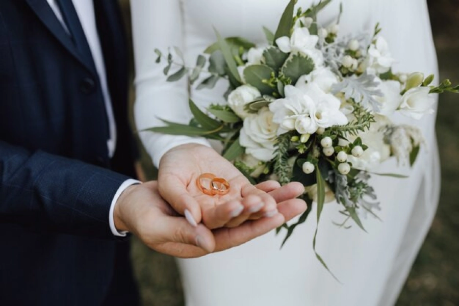 Свадьба под зеркальную дату: 1325 пар поженились в Казахстане 22 февраля 